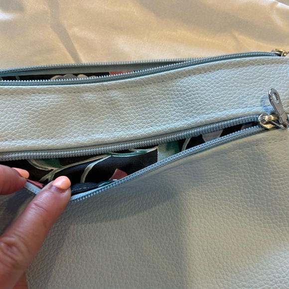 Purse - Picture 4 of 4